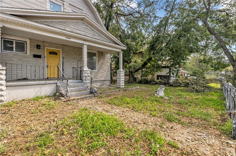 1322 Yecker Ave, Kansas City, KS 66104