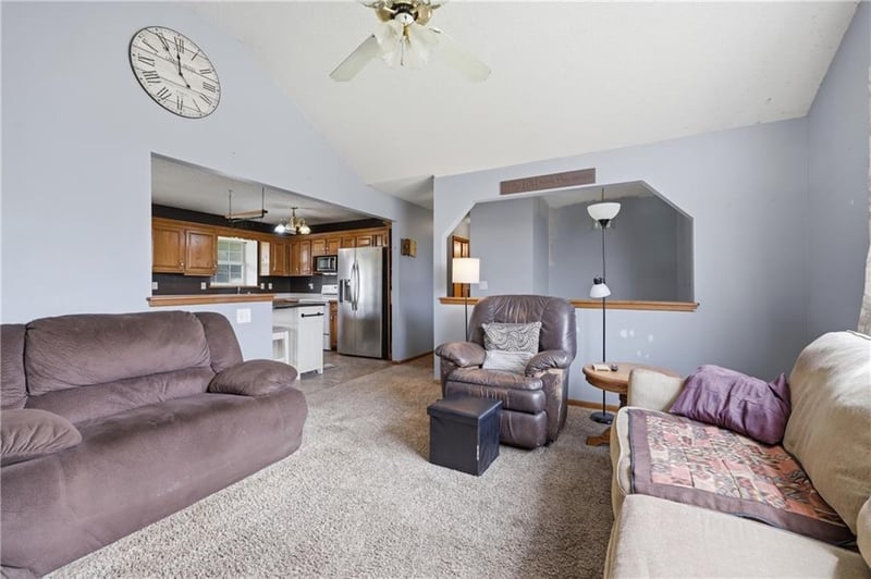 419 E Phillips St, Odessa, MO 64076