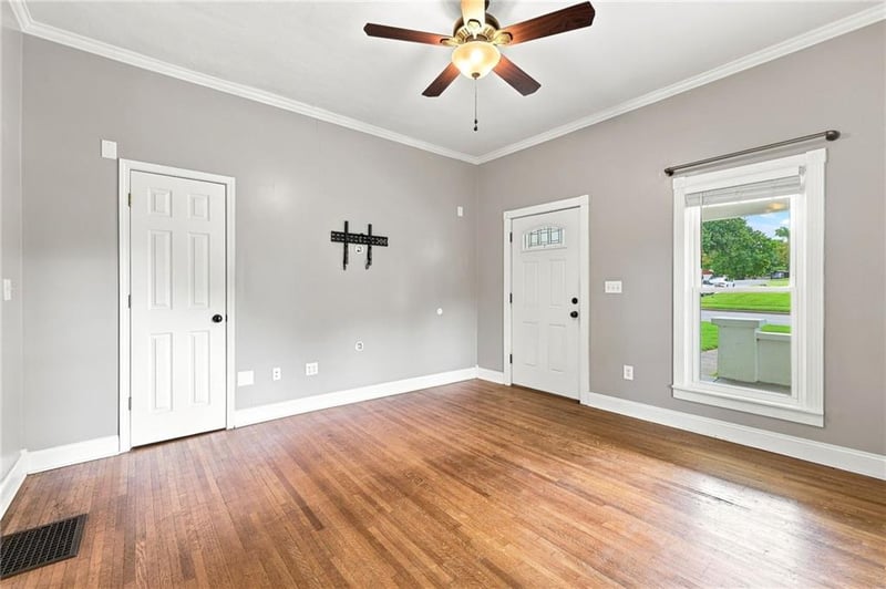 810 N Holden St, Warrensburg, MO 64093
