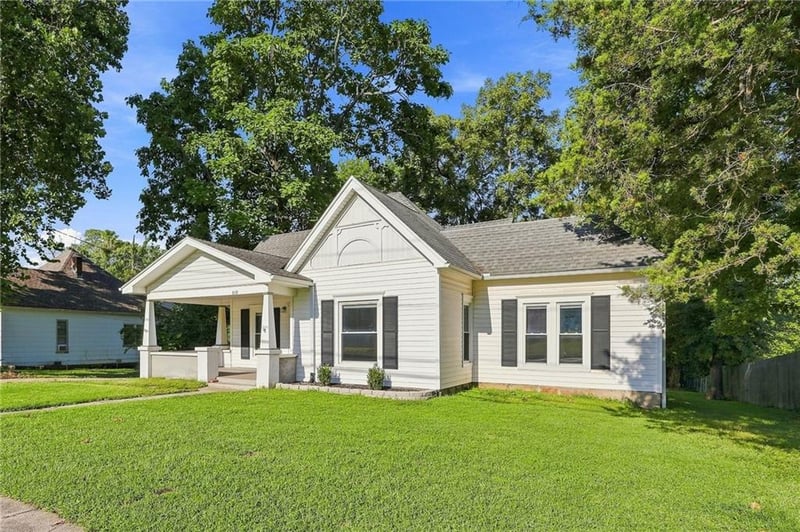 810 N Holden St, Warrensburg, MO 64093
