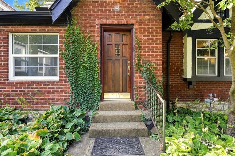 319 E 70th Ter, Kansas City, MO 64113