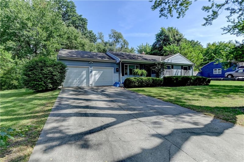 9704 E 81st St, Raytown, MO 64138