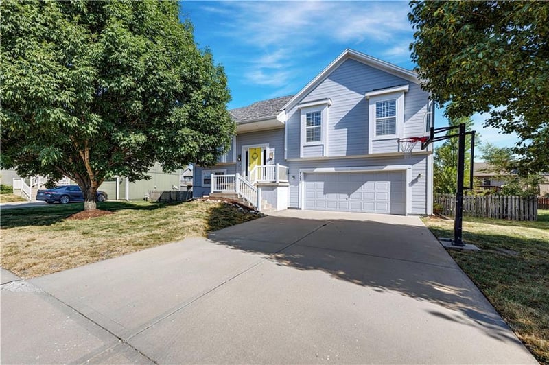 713 S Meadowbrook St, Gardner, KS 66030