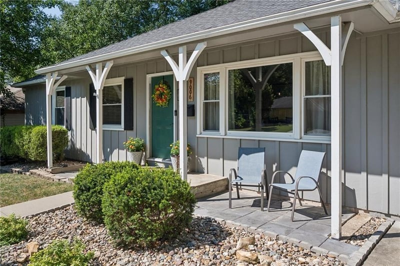 9006 Switzer St, Overland Park, KS 66214