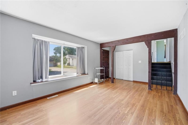 4913 NW Downing St, Blue Springs, MO 64015