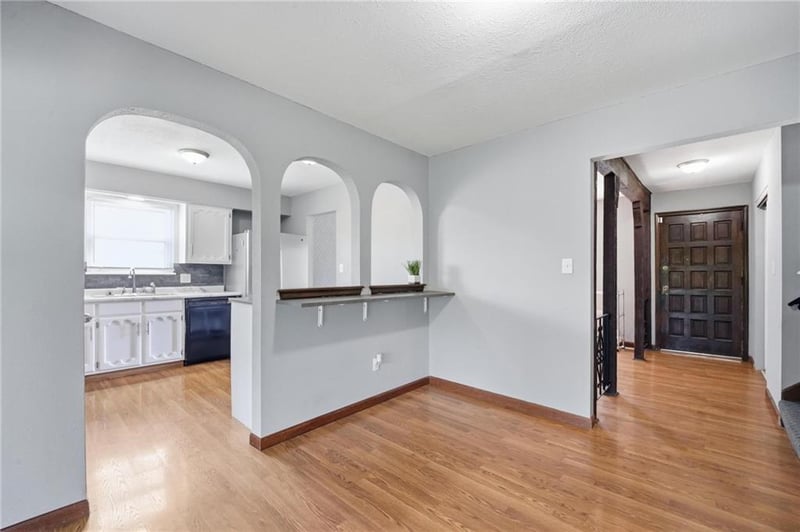4913 NW Downing St, Blue Springs, MO 64015