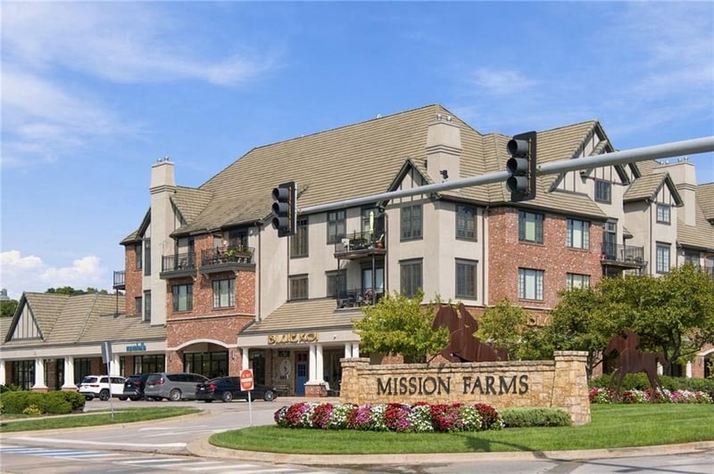 10511 Mission #302 Rd #302, Leawood, KS 66206