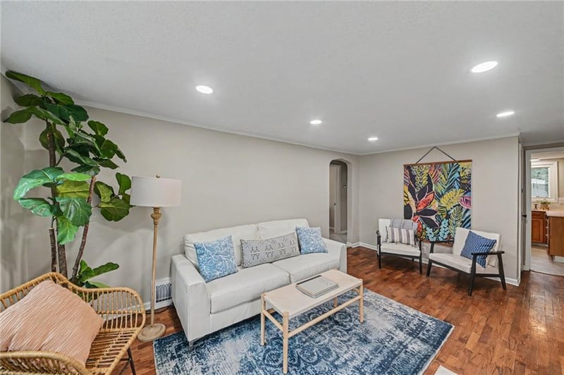 7826 Summit St, Kansas City, MO 64114