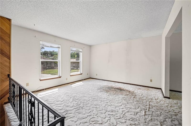 2104 NW 64th Ter, Kansas City, MO 64151
