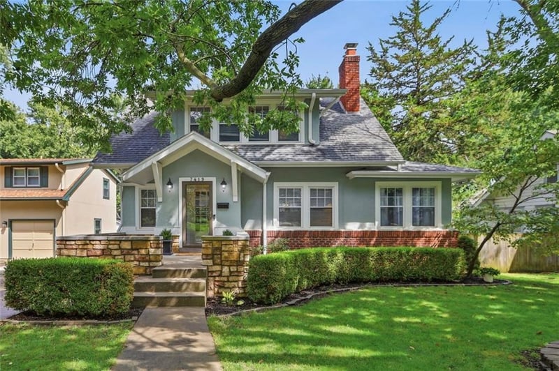 7419 Jarboe St, Kansas City, MO 64114