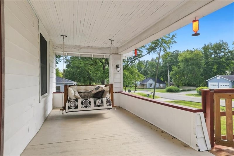 209 Maple St, Lathrop, MO 64465
