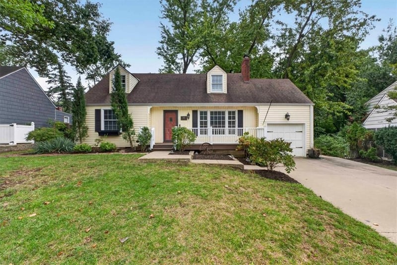 4111 W 74th Ter, Prairie Village, KS 66210