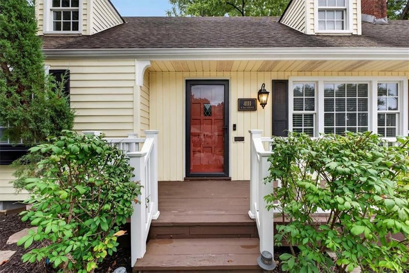4111 W 74th Ter, Prairie Village, KS 66210