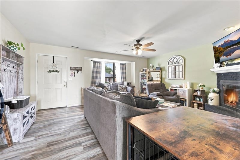 1002 N Hampton Dr, Warrensburg, MO 64093