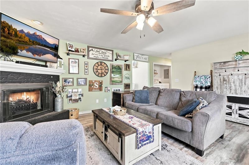 1002 N Hampton Dr, Warrensburg, MO 64093