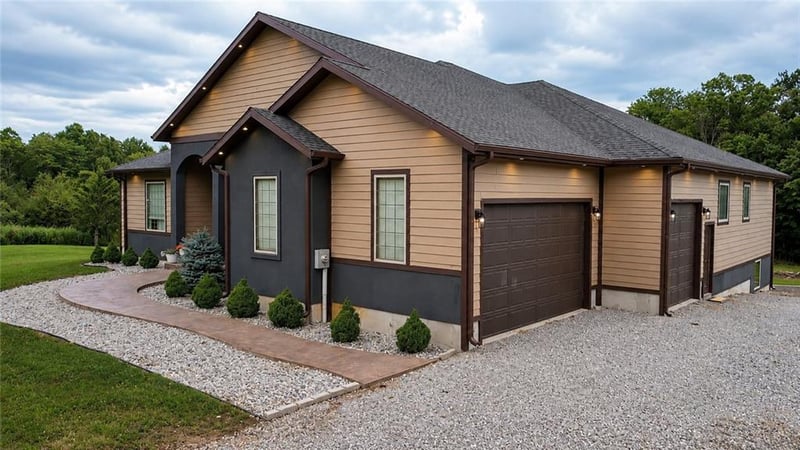 23500 Hope Ln, Sedalia, MO 65301