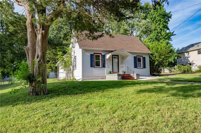 526 Reaser St, Leavenworth, KS 66048