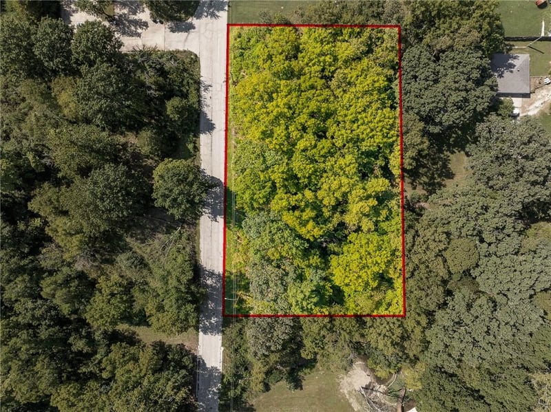 11806 E Lexington Ave, Sugar Creek, MO 64054