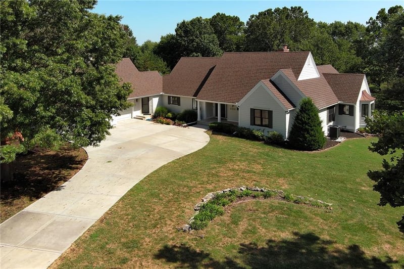 17835 Bluejacket St, Overland Park, KS 66221