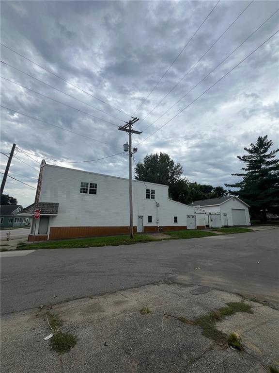 3026 Saint Joseph Ave, St Joseph, MO 64505