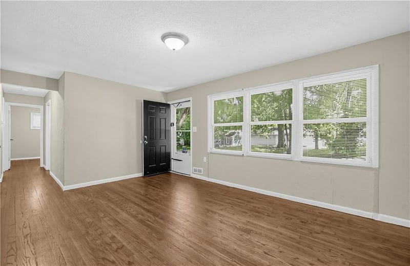 7606 E 112th Ter, Kansas City, MO 64134