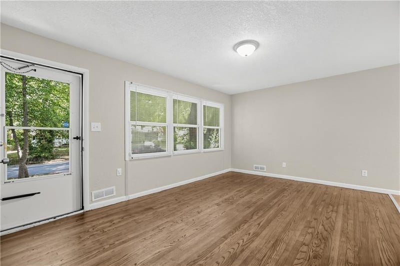 7606 E 112th Ter, Kansas City, MO 64134