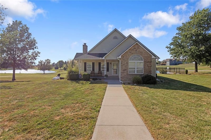 7357 Valley View Cir, Odessa, MO 64076