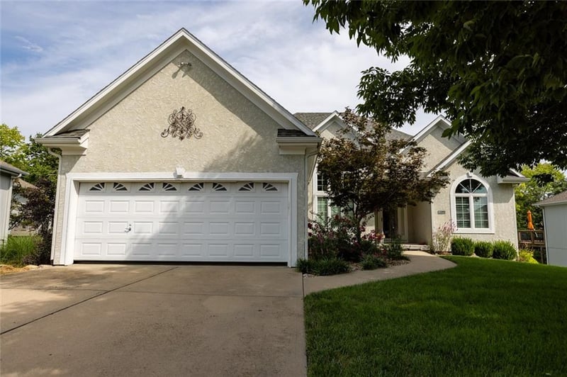 4304 NE 73rd St, Kansas City, MO 64158