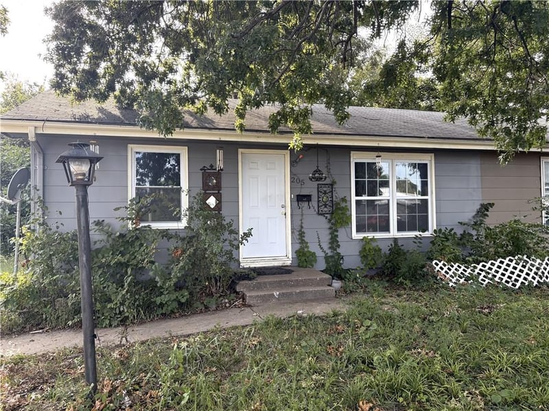 205 N Mahaffie St, Olathe, KS 66061