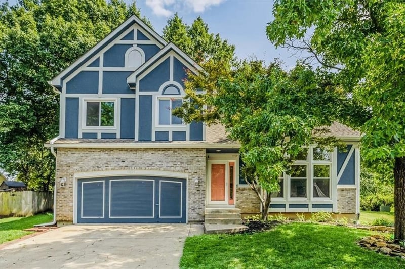 11425 Northwood Cir, Olathe, KS 66061