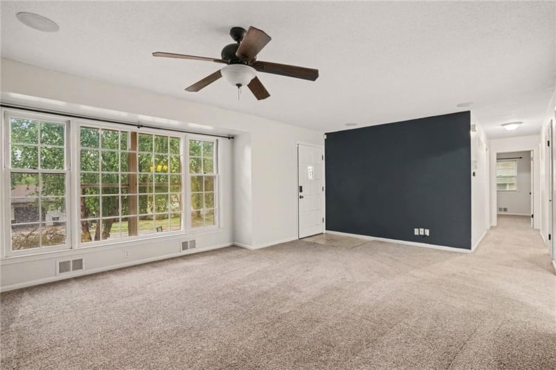10610 Bellefontaine Ave, Kansas City, MO 64137