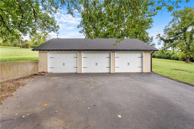 7145 Gibbs Rd, Kansas City, KS 66106