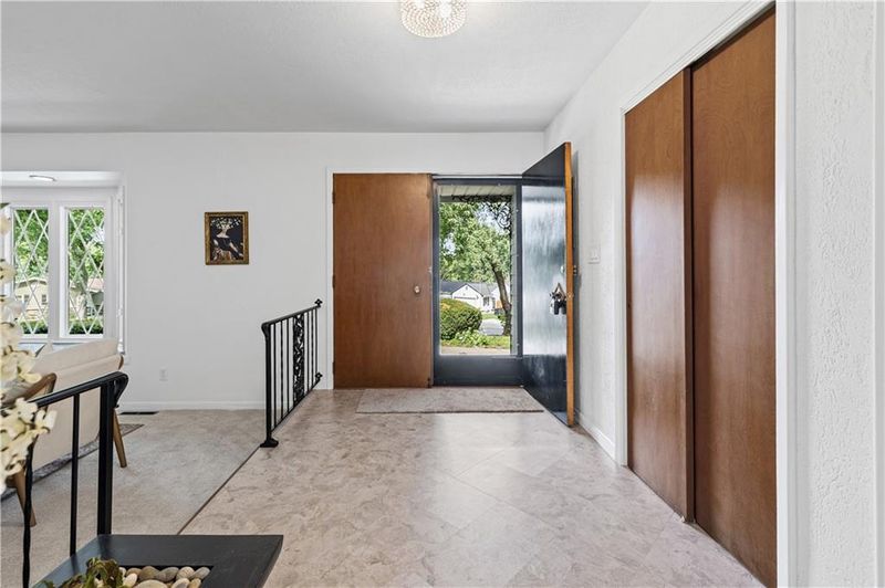 9300 Madison Ave, Kansas City, MO 64114