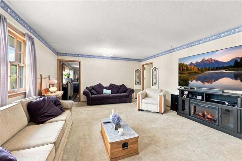 5207 Spring Ave, Kansas City, MO 64133