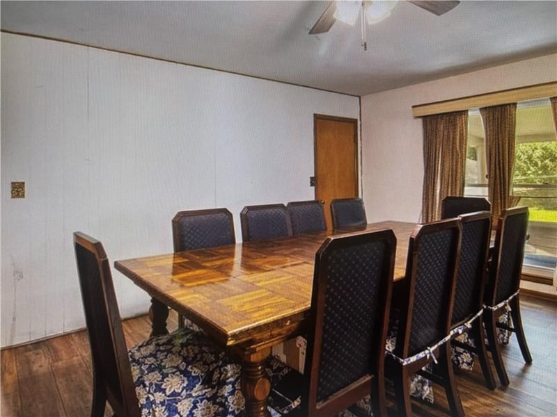 9723 E 13th St S, Independence, MO 64052