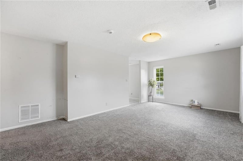 1404 Shawnee St, Leavenworth, KS 66048