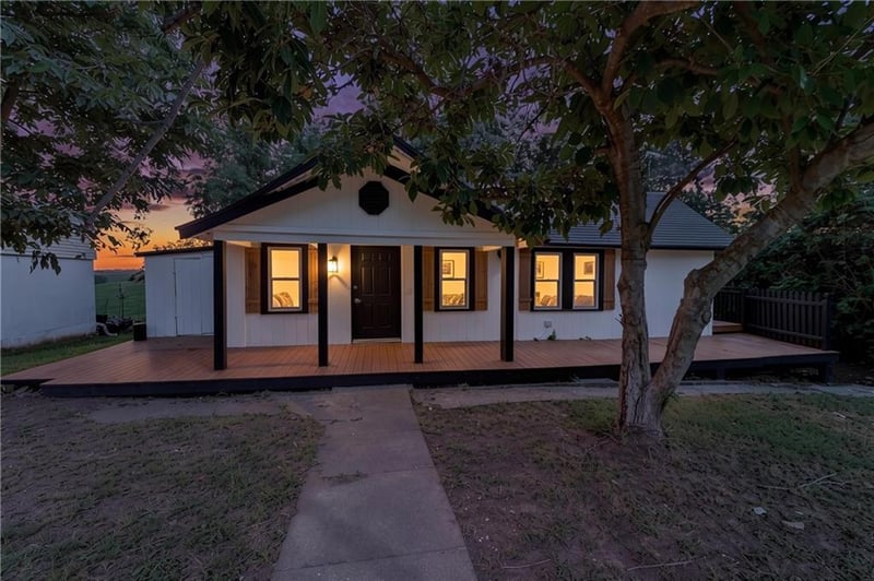 6212 Eugene Field Rd, Kansas City, MO 64119