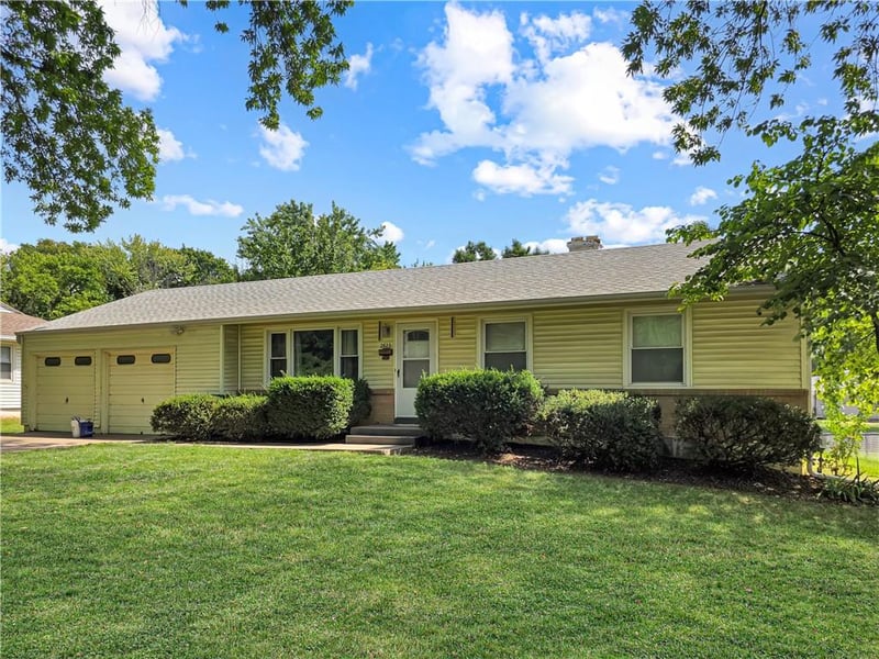 2623 Vernon St, North Kansas City, MO 64116