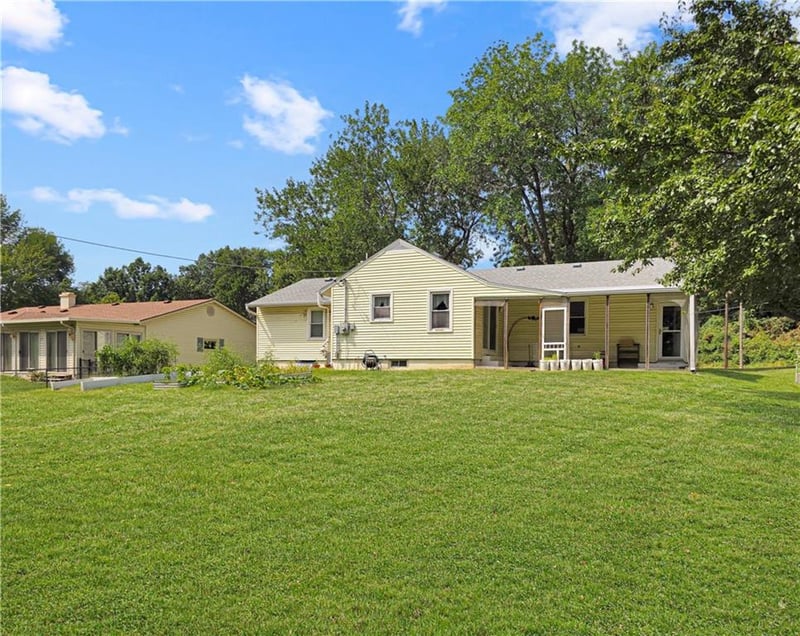 2623 Vernon St, North Kansas City, MO 64116
