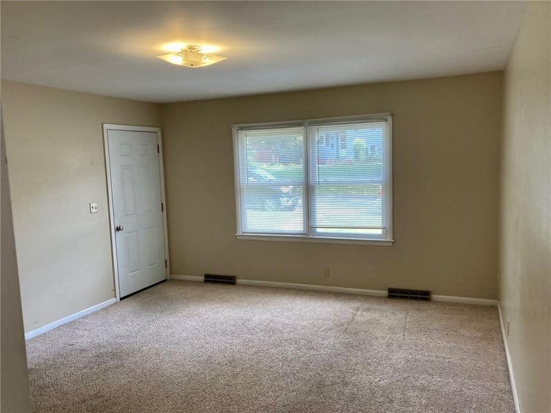 308 S Clayton St, Maryville, MO 64468