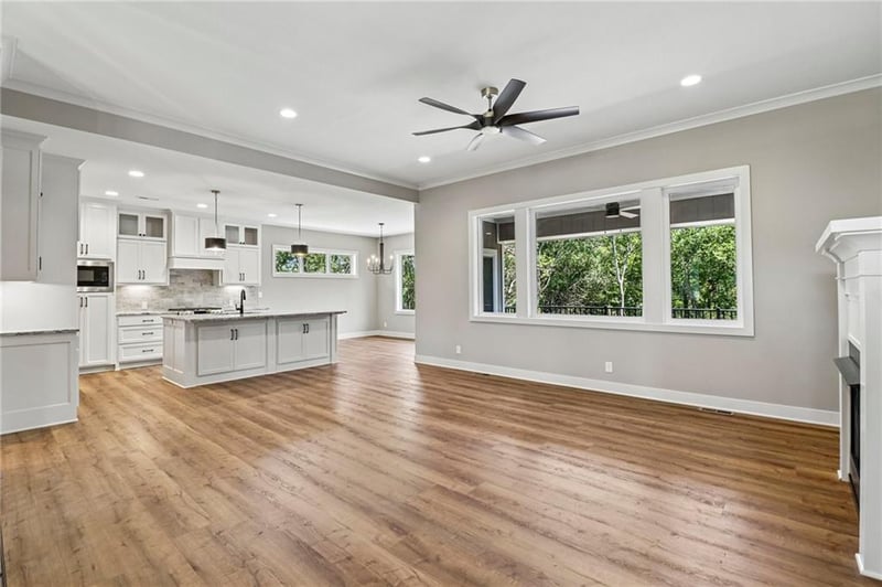 12215 S Eagle Crest Dr, Lee's Summit, MO 64086
