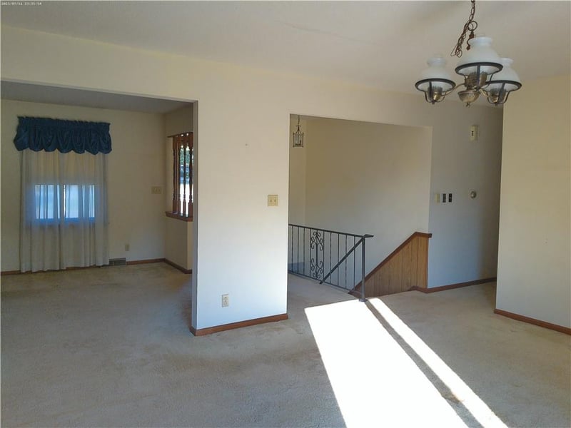 3 East Ter, Paola, KS 66071