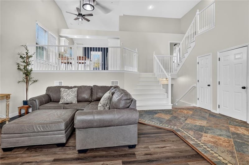 21877 Lincoln Ter, Spring Hill, KS 66083