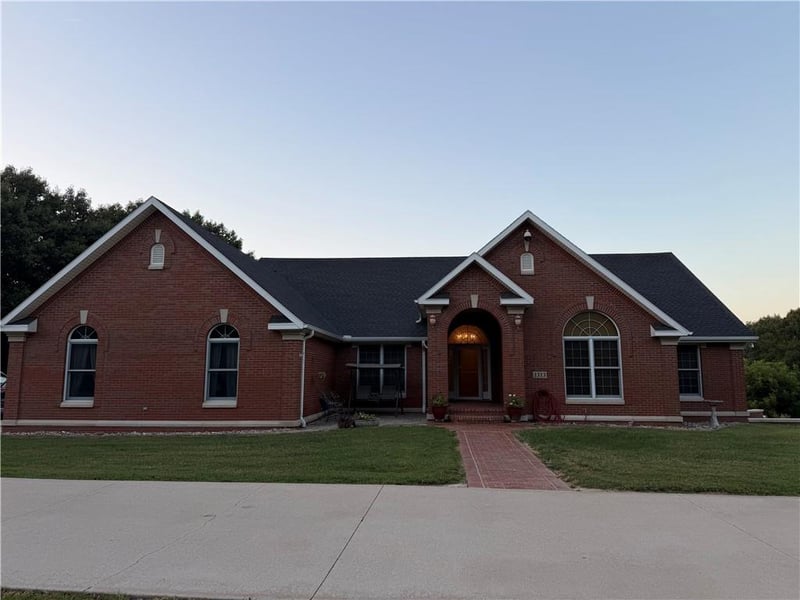 1313 SE Moore Rd, St Joseph, MO 64504
