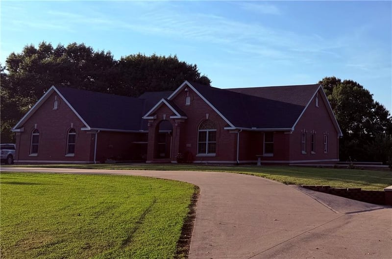 1313 SE Moore Rd, St Joseph, MO 64504