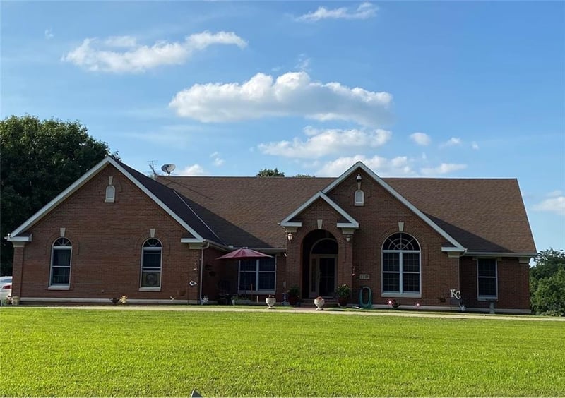 1313 SE Moore Rd, St Joseph, MO 64504