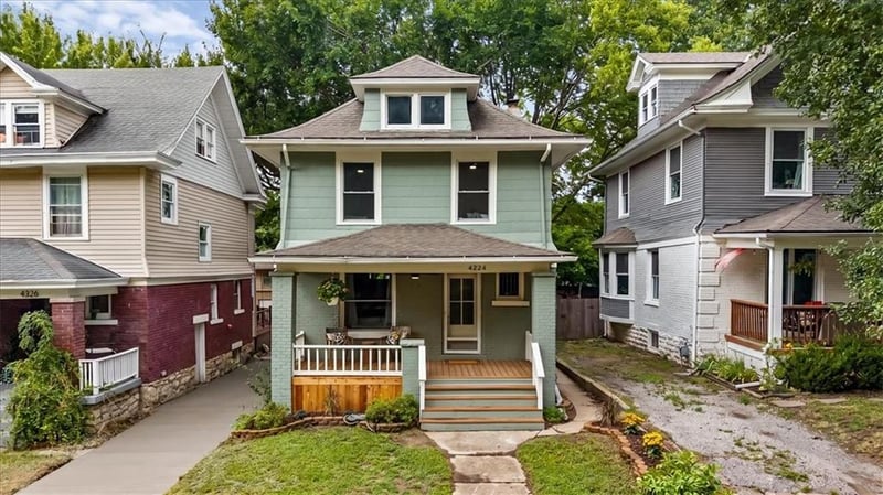 4324 Charlotte St, Kansas City, MO 64110
