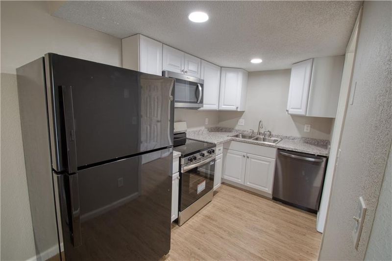 7436 E 115th Ter, Kansas City, MO 64134