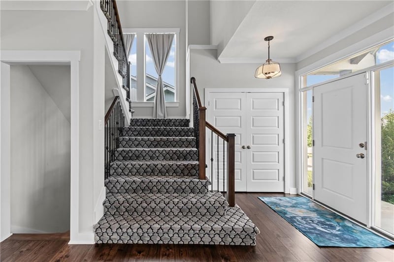 8023 NE 102nd St, Kansas City, MO 64157