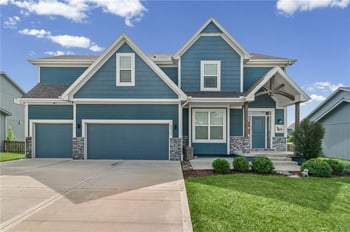 8023 NE 102nd St, Kansas City, MO 64157